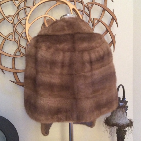 LORD & TAYLOR ..SPECIAL SALE Gorgeous Vintage Mink Stole - Picture 2 of 6